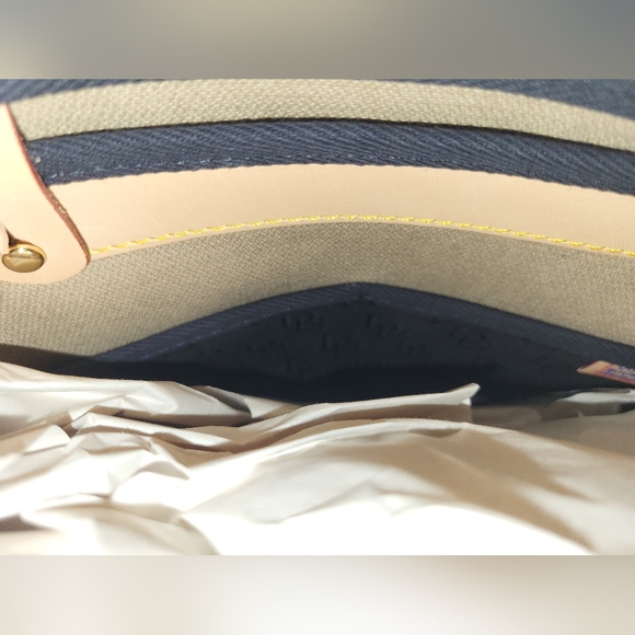 NWT Dooney & Bourke Large Tassel Zip Top Signature Black Purse - Picture 7 of 7